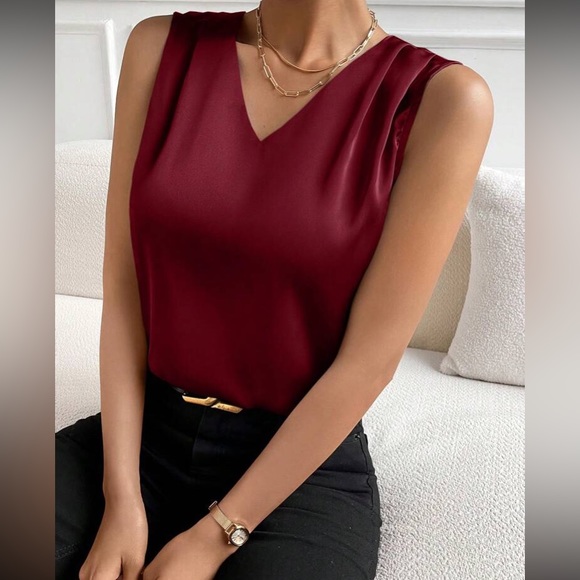 Luxe V neck sleeveless blouse - Picture 4 of 15